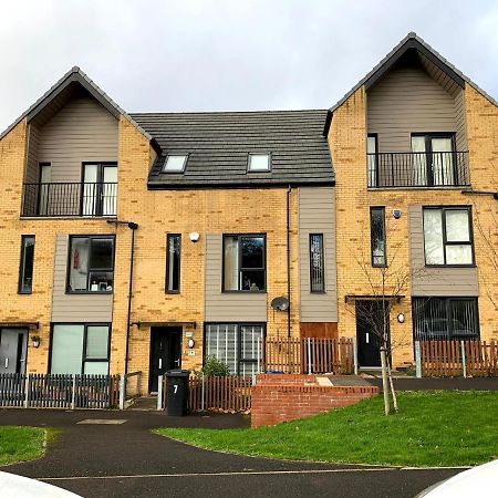 Sheffield City Centre , Free Wifi & Parking - Private Room - Shared House Zewnętrze zdjęcie
