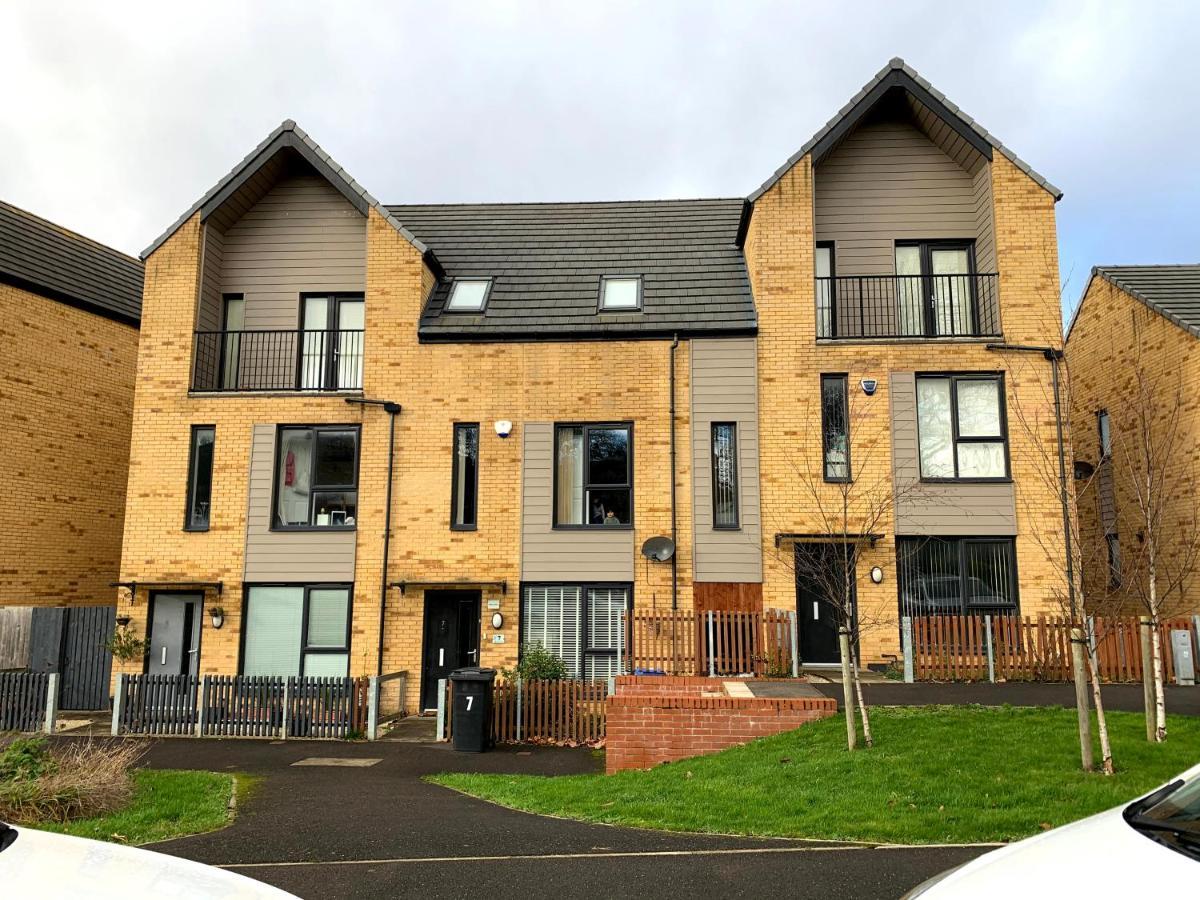 Sheffield City Centre , Free Wifi & Parking - Private Room - Shared House Zewnętrze zdjęcie